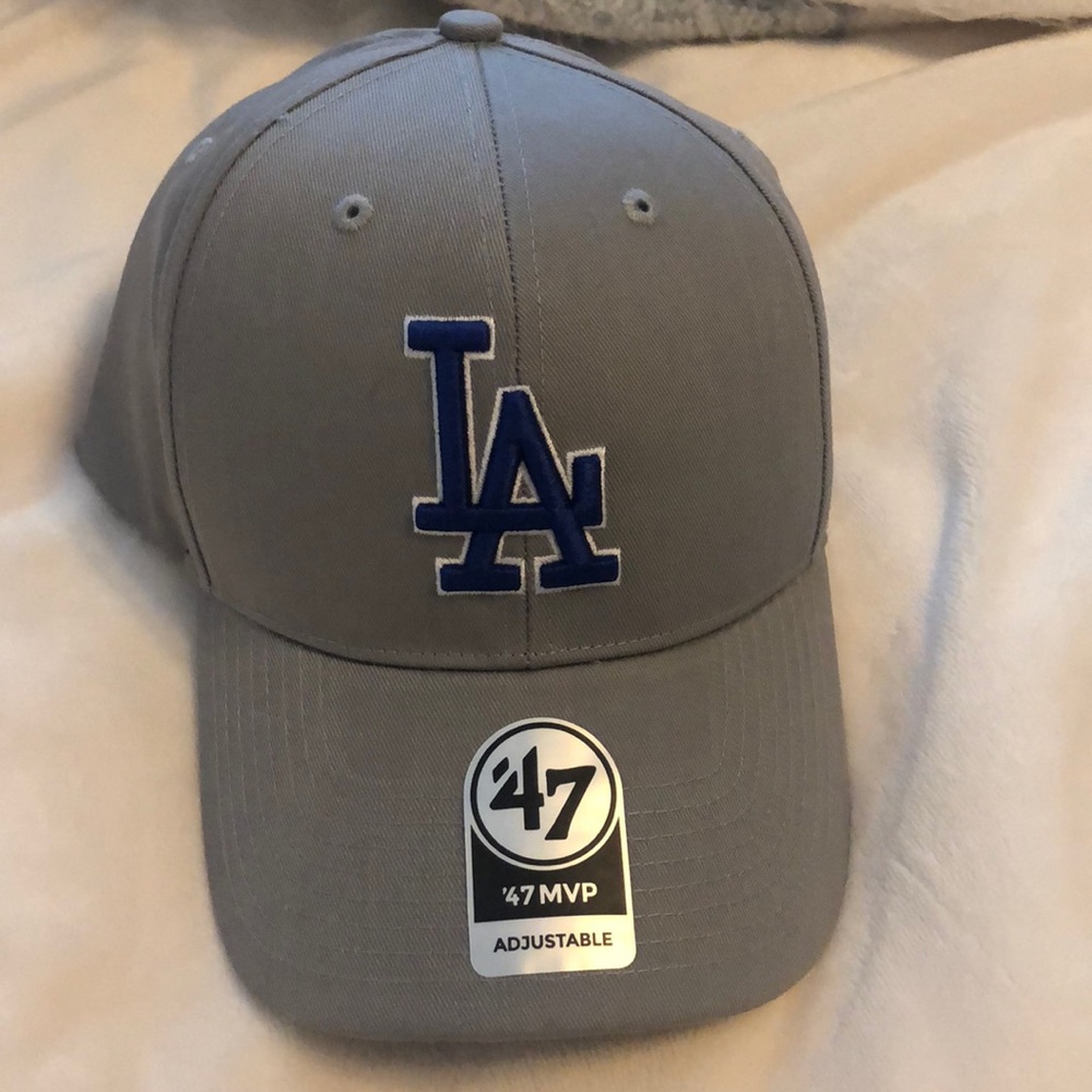 La dodger hat
